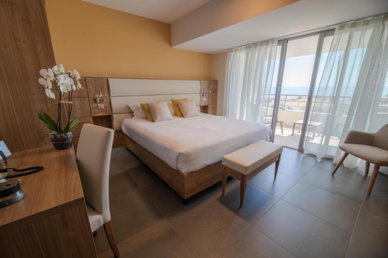 Hotel Port Toga Bastia  Exterior photo